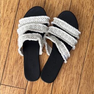 Rothy's Women's Black and Cream Sandals